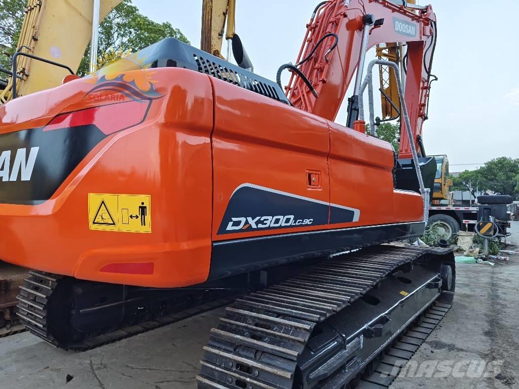 Doosan DX 300 LC Kāpurķēžu ekskavatori