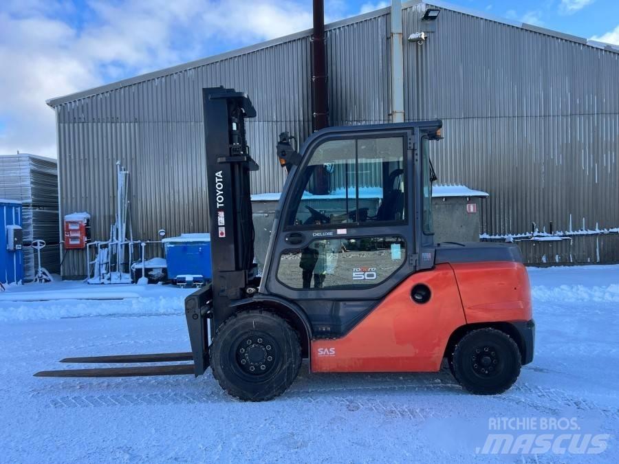 Toyota 40-8FD50N Tehnika ar dīzeļa dzinēju