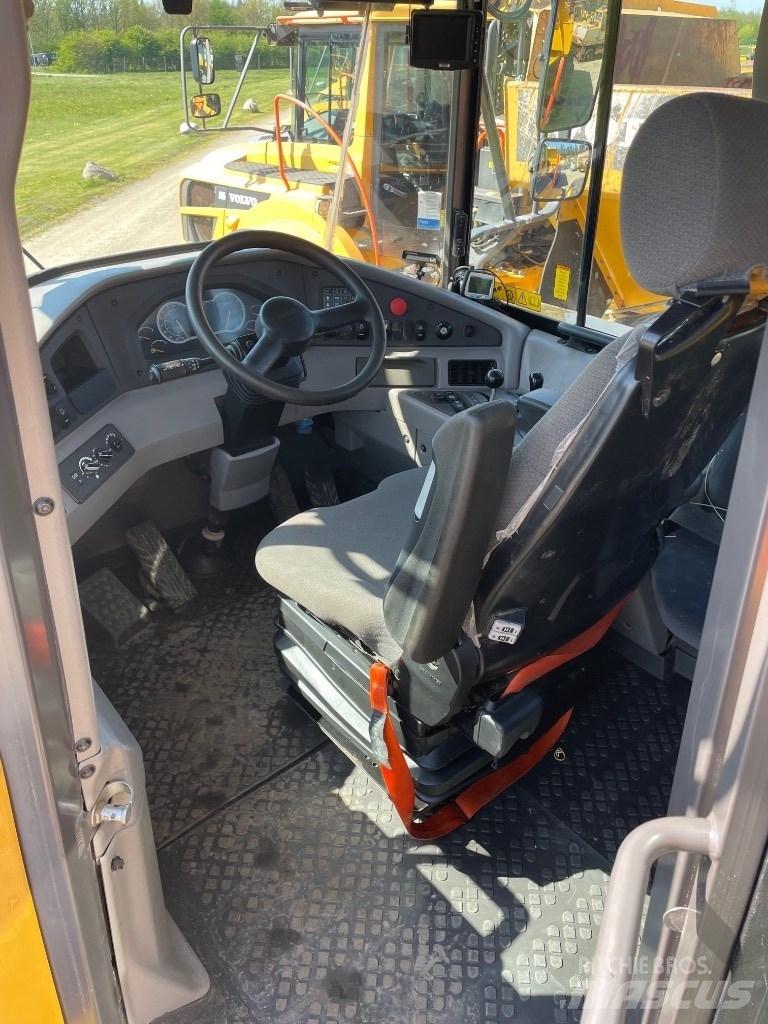 Volvo A30G Artikulētie pašizgāzēji
