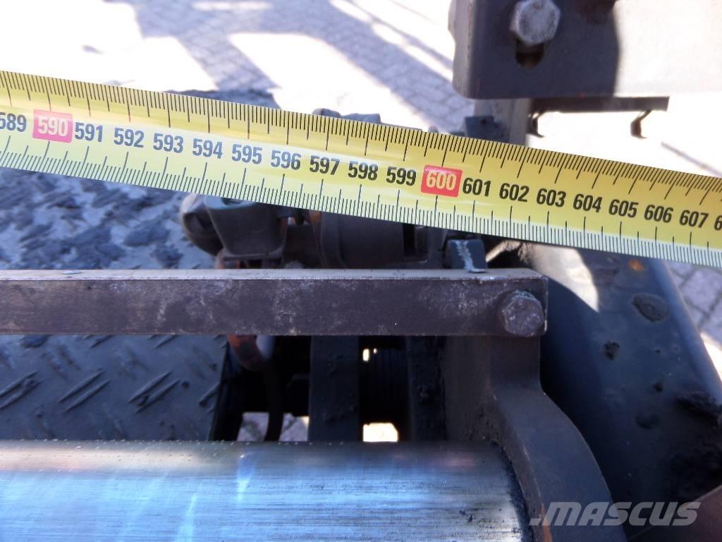 Dynapac F 30 CR Asfalta klājēji