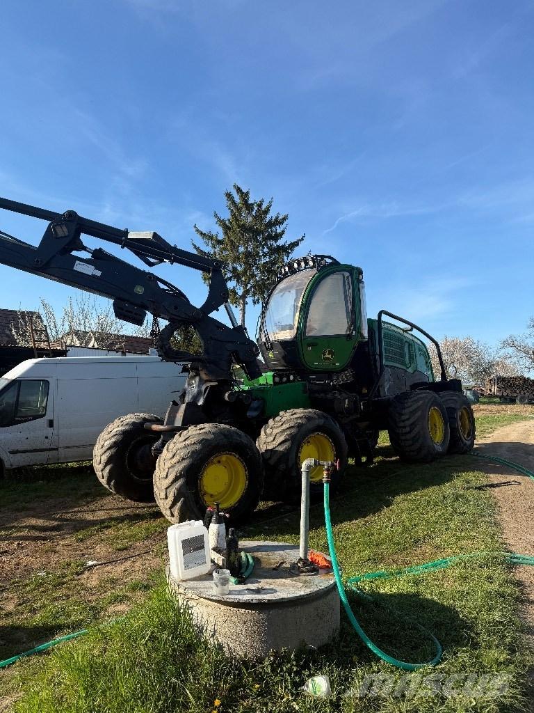John Deere 1270 E Harvesteri