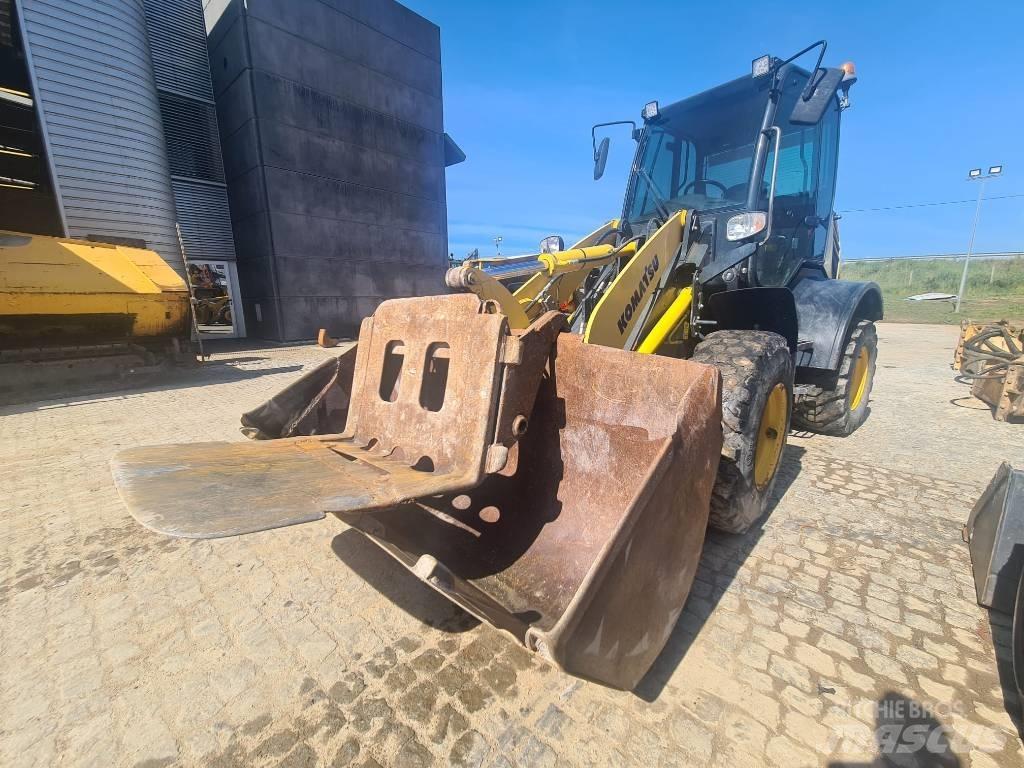 Komatsu WA 100 M Iekrāvēji uz riteņiem