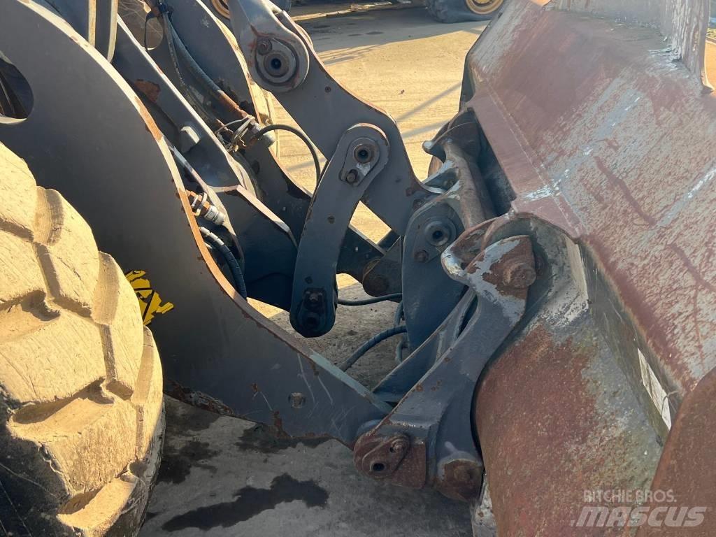 Volvo L 70 H Iekrāvēji uz riteņiem