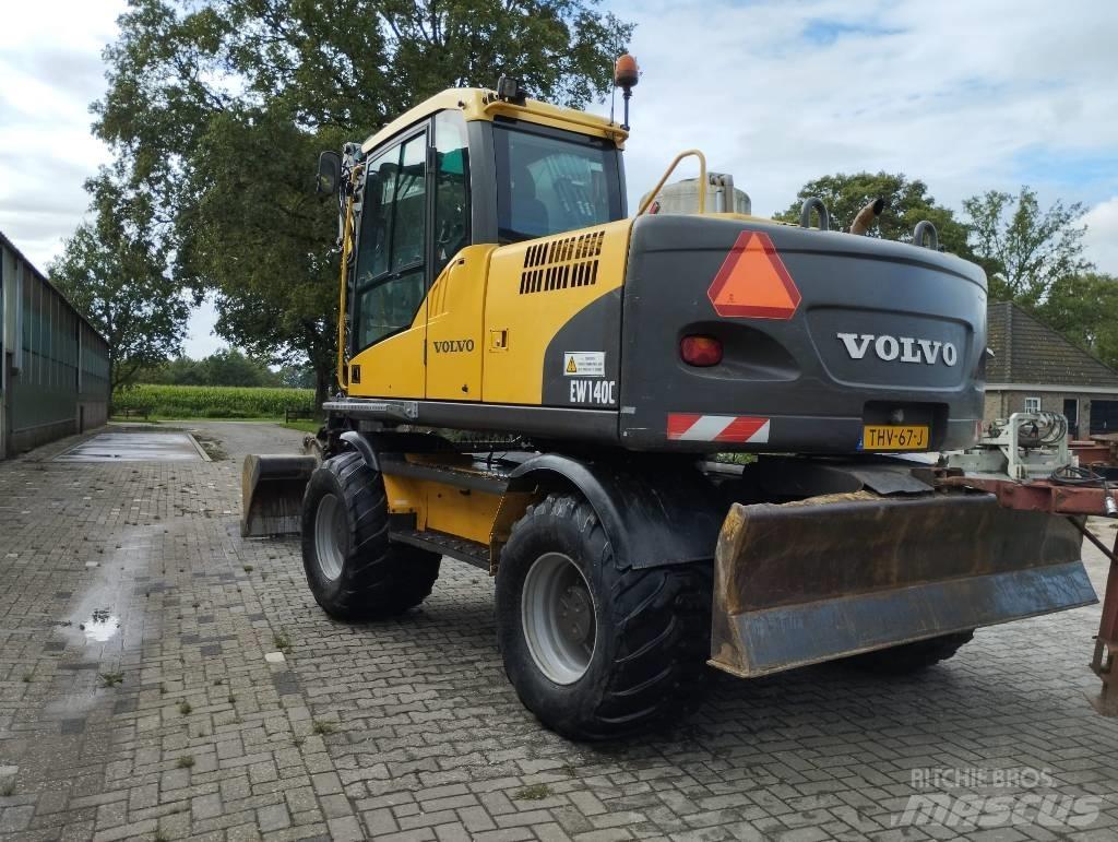 Volvo EW 140 C Ekskavatori uz riteņiem