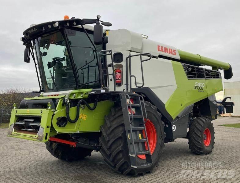 CLAAS LEXION 5400 Ražas novākšanas kombaini