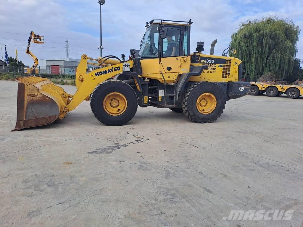 Komatsu WA 320-6 Iekrāvēji uz riteņiem