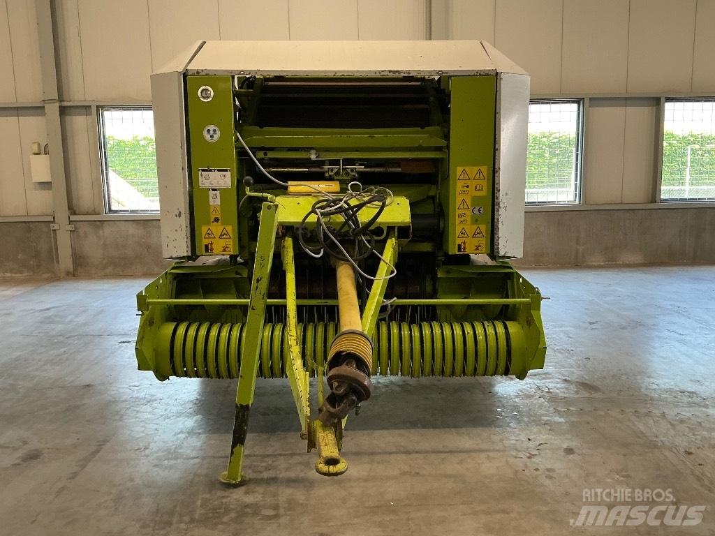 CLAAS Rollant 240 Rituļu preses