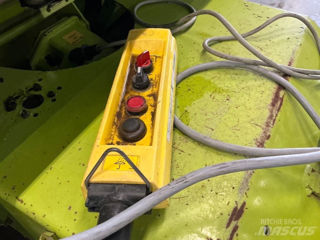 CLAAS Rollant 240 Rituļu preses