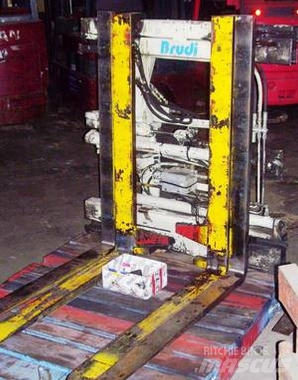  Twin pallet handler Rati palešu pārvadāšanai