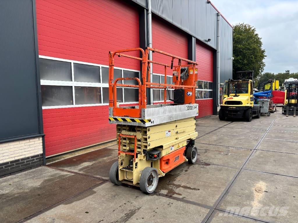 JLG 2630 ES Šķerveida pacēlāji