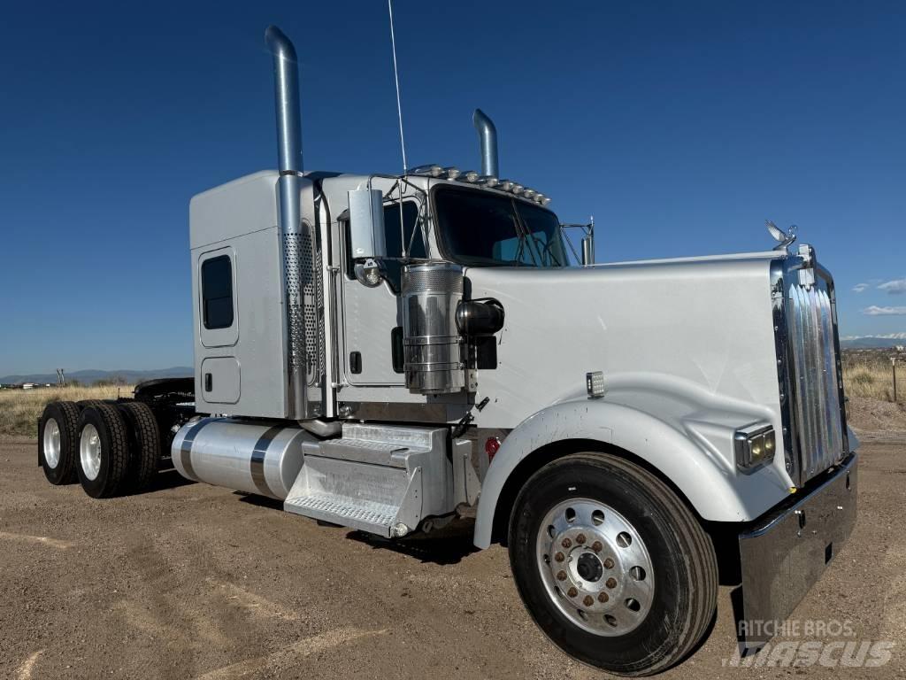Kenworth W 900 Vilcēji