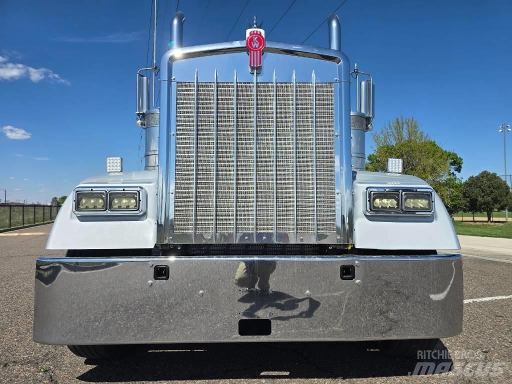 Kenworth W 900 Vilcēji