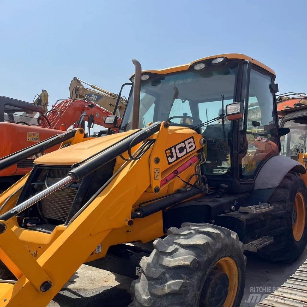 JCB 3 CX Ekskavatori-iekrāvēji