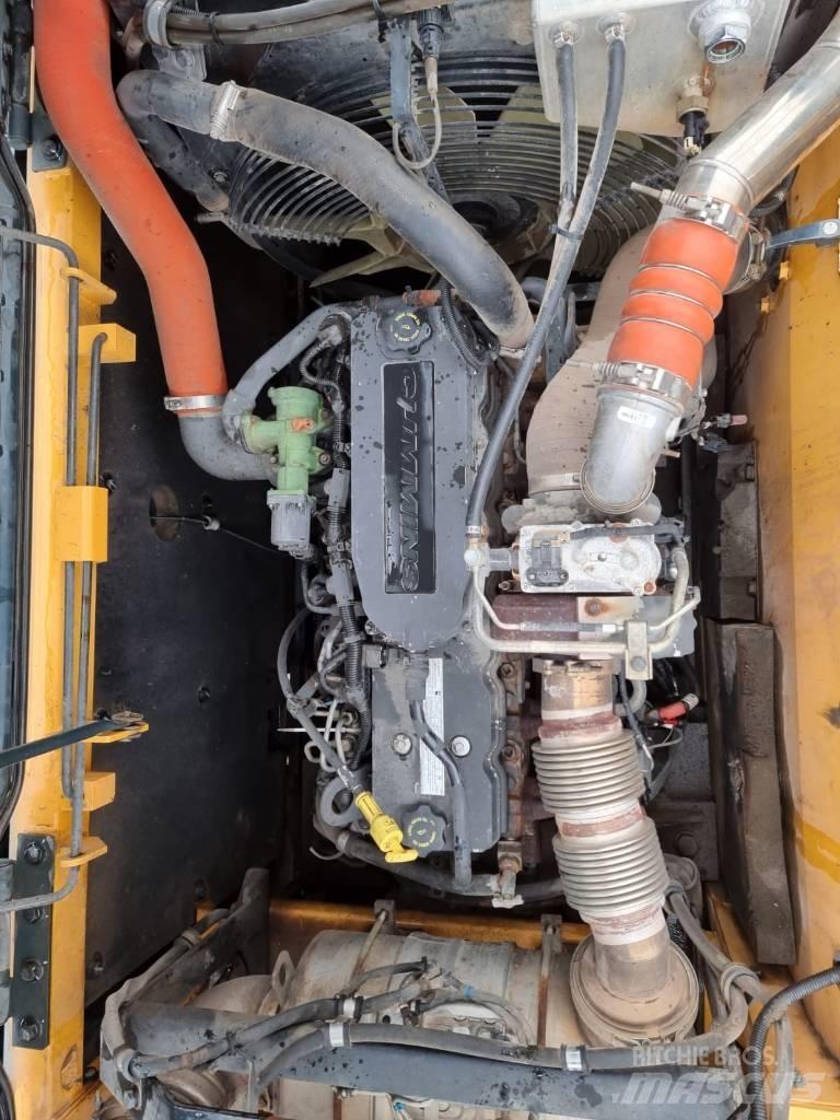 Hyundai HX 300 L Kāpurķēžu ekskavatori