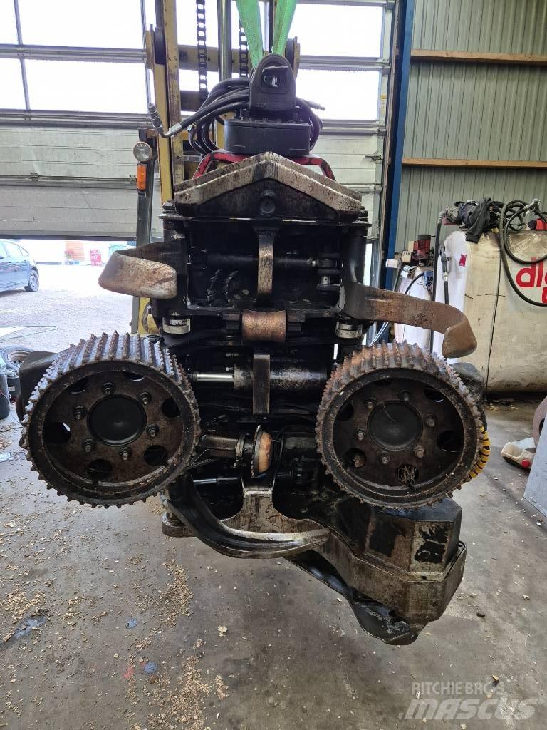 Komatsu 360.2 Hārvesteru kausi