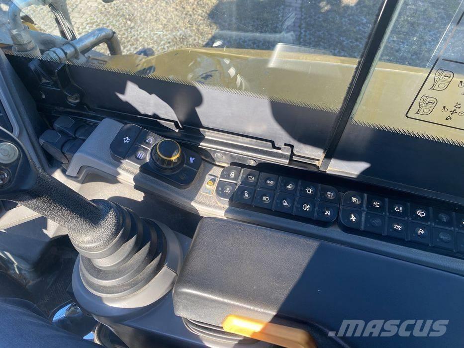 JCB W 110 Hydradig Ekskavatori uz riteņiem