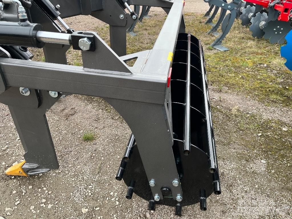 Parko V3 Piekabināmie arkli