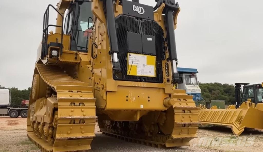CAT D 10 Kāpurķēžu buldozeri