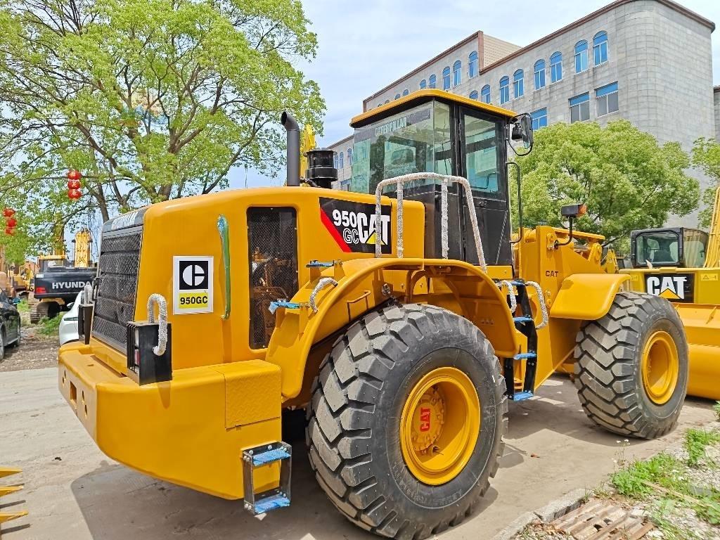 CAT 950 GC Iekrāvēji uz riteņiem