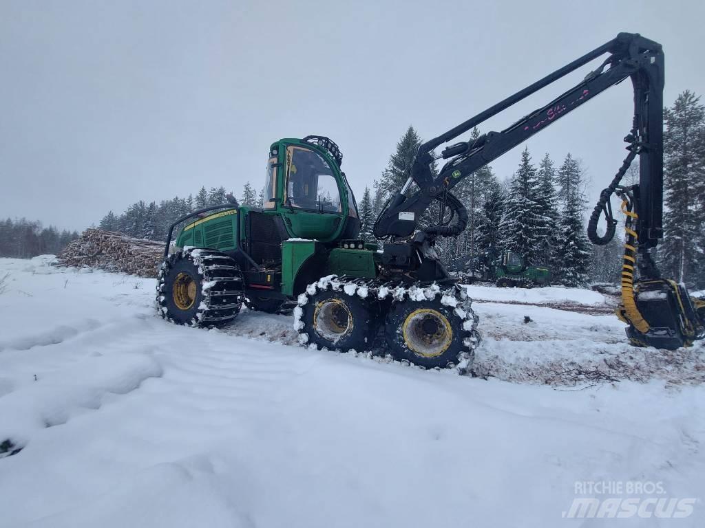 John Deere 1070 E Harvesteri