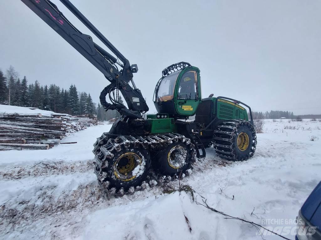 John Deere 1070 E Harvesteri