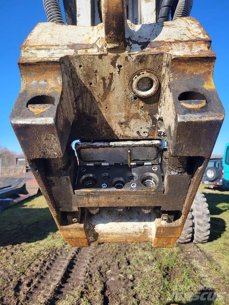 Hitachi ZX 170 W-3 Ekskavatori uz riteņiem