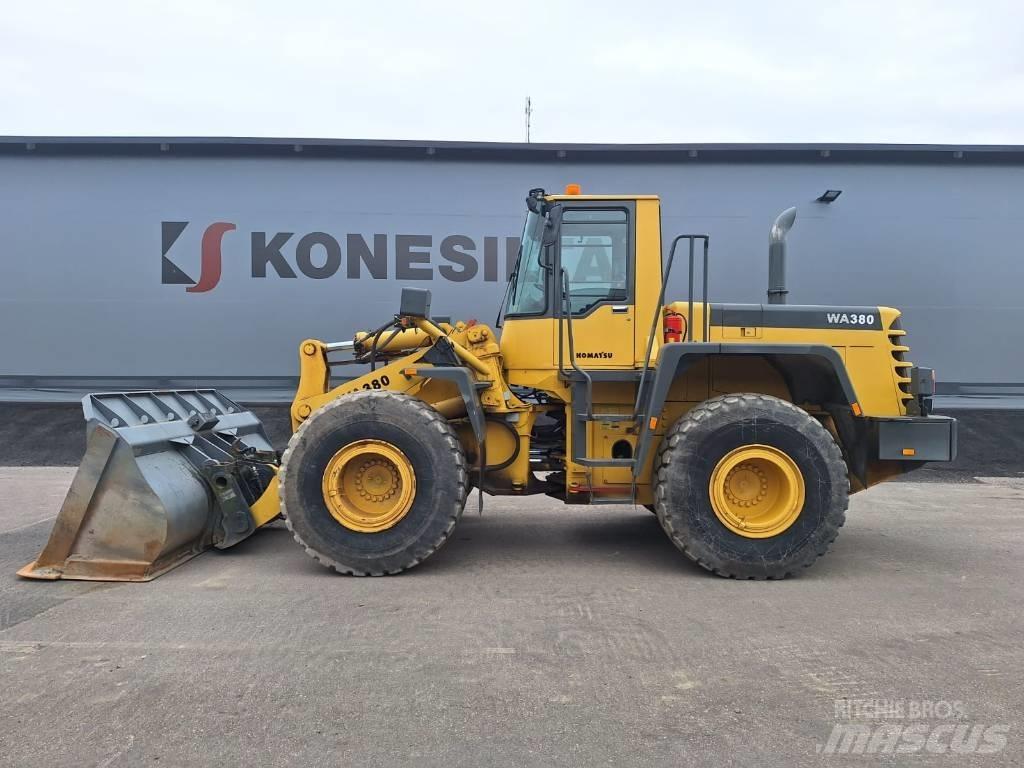 Komatsu WA 380-3A Iekrāvēji uz riteņiem