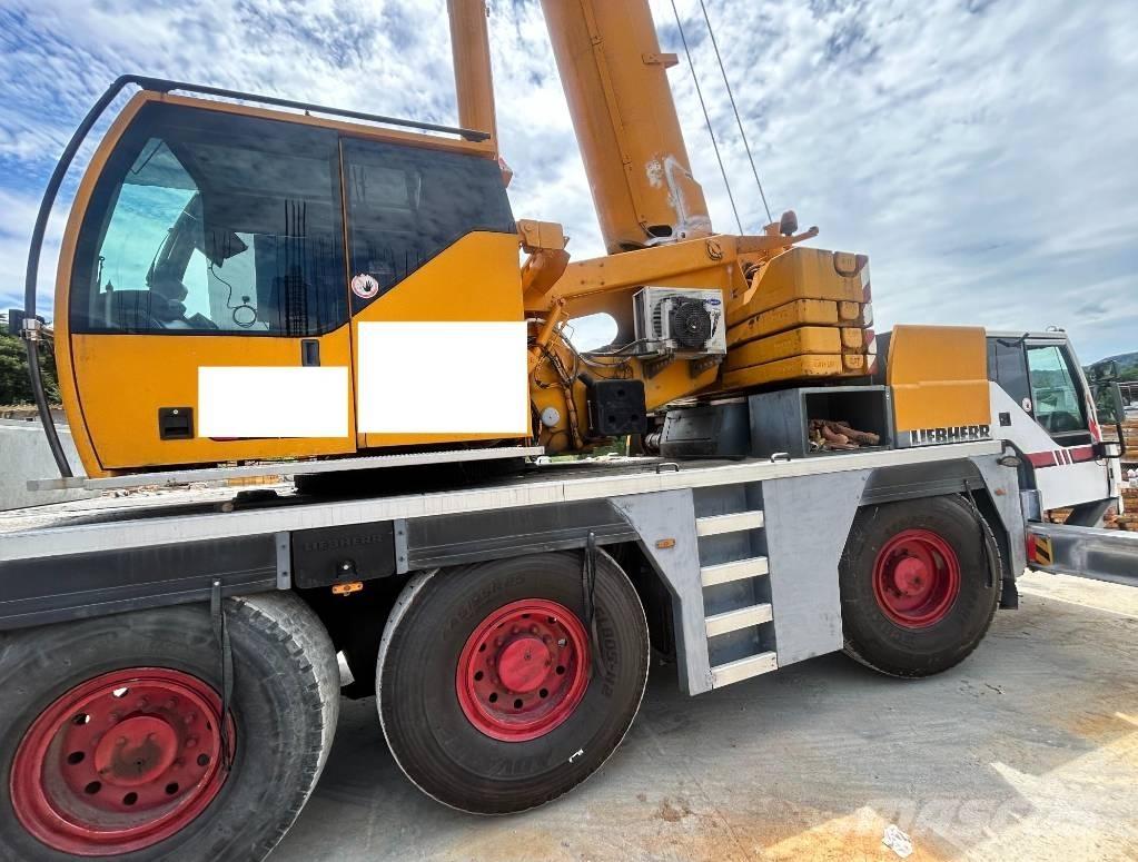 Liebherr LTM 1055 Visurgājēji celtņi
