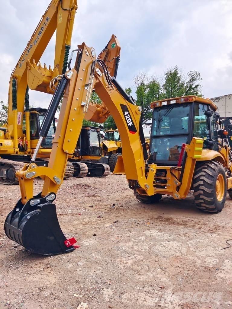 CAT 430 F Ekskavatori-iekrāvēji
