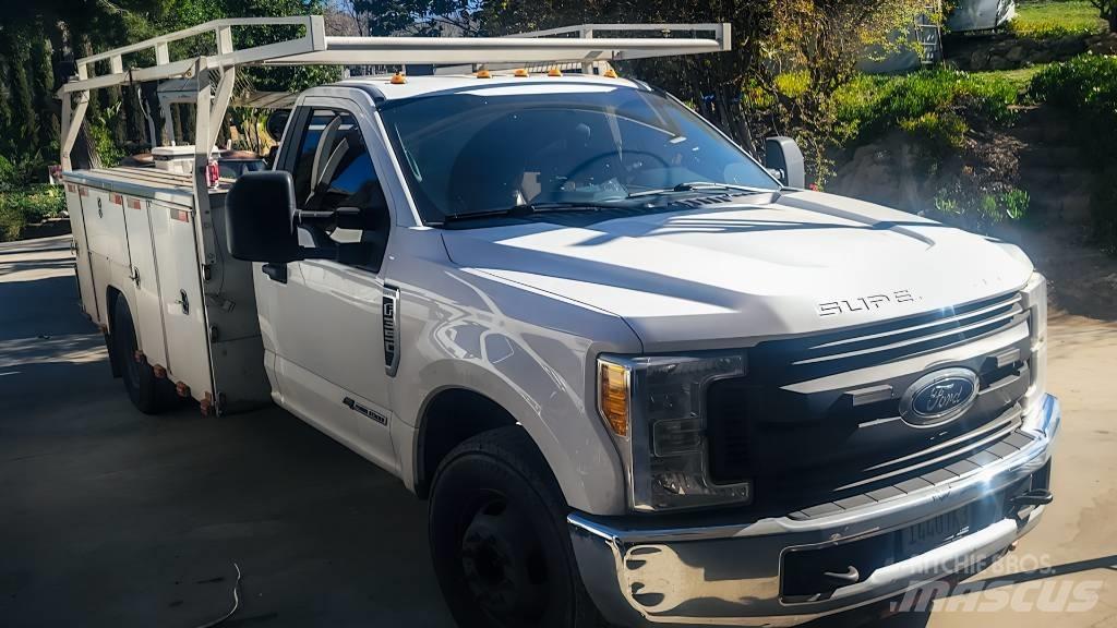 Ford F 350 XL Vieglais kravas automobilis/izkraušana no sāniem