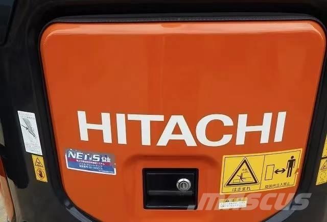 Hitachi 30 Kāpurķēžu ekskavatori