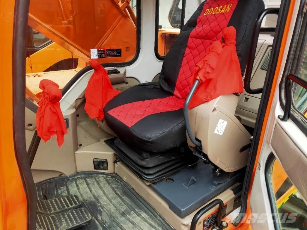 Doosan DH225LC-7 Kāpurķēžu ekskavatori