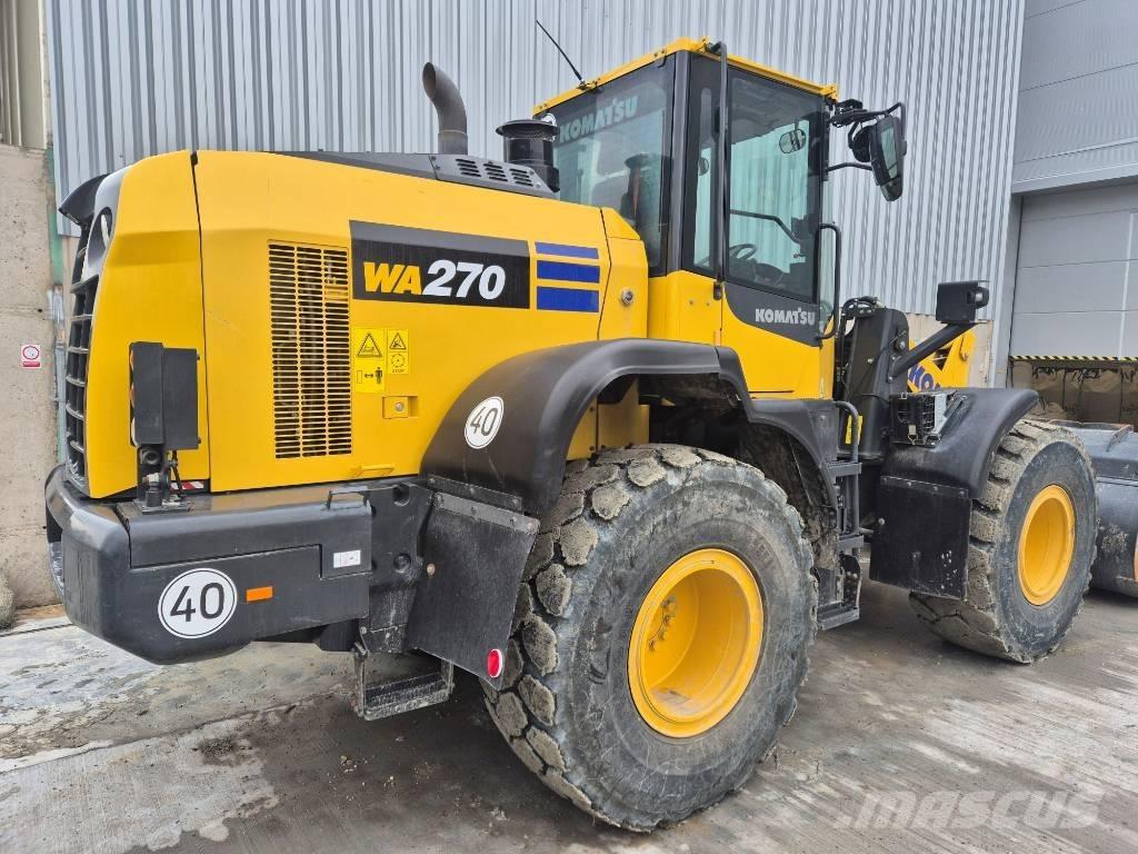 Komatsu WA 270-8 Iekrāvēji uz riteņiem