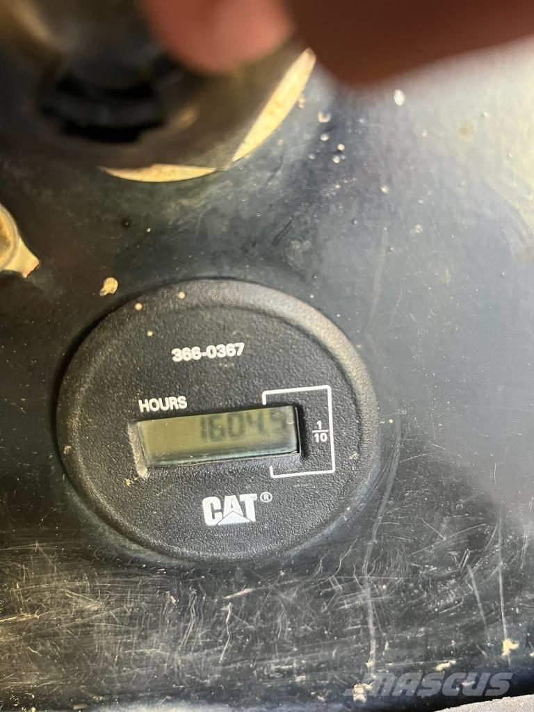 CAT 304 E 2 CR Mini ekskavatori < 7 t
