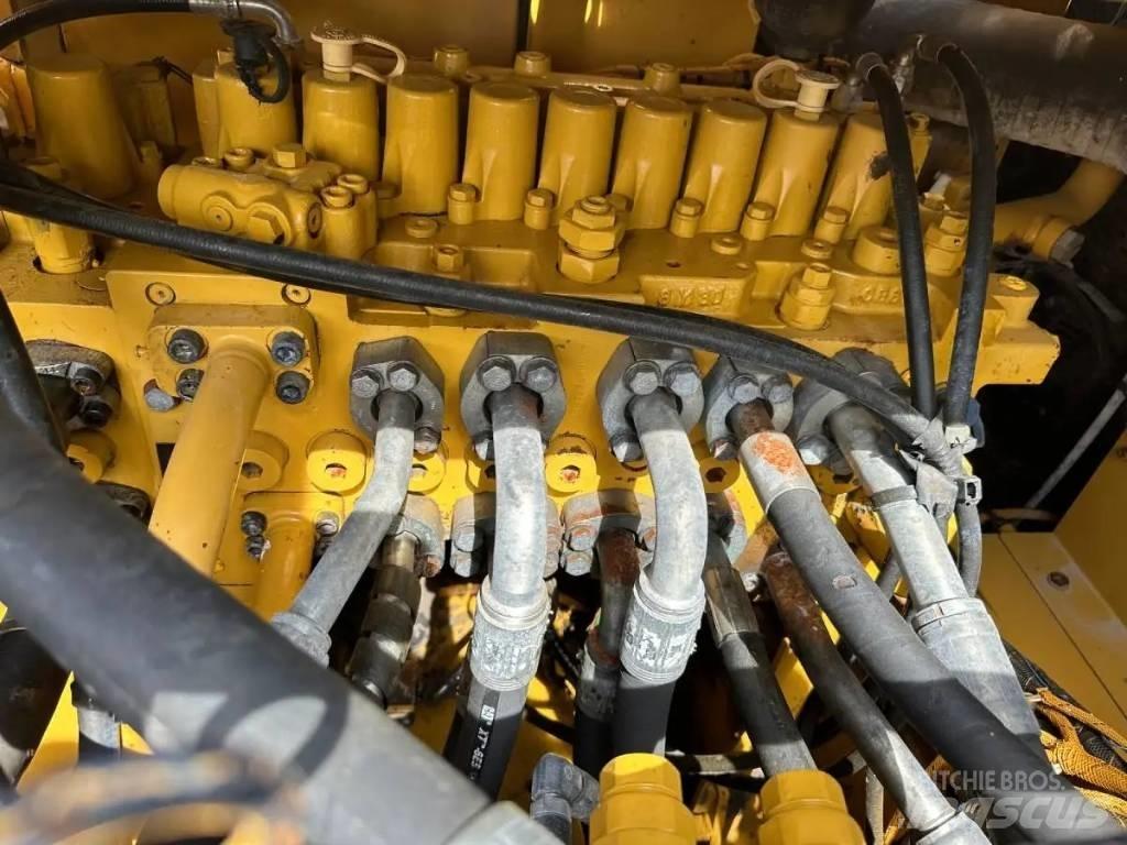 CAT 330GC Kāpurķēžu ekskavatori