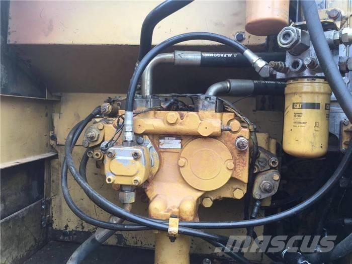 CAT 320 C Kāpurķēžu ekskavatori