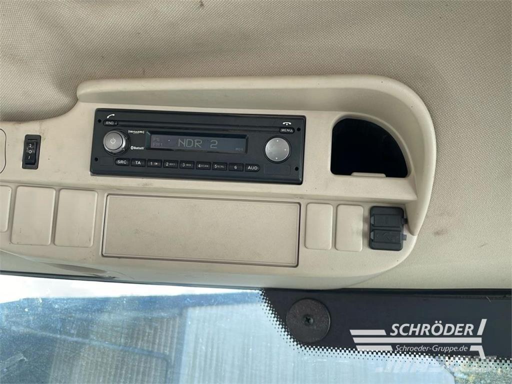 John Deere 6230 R Traktori