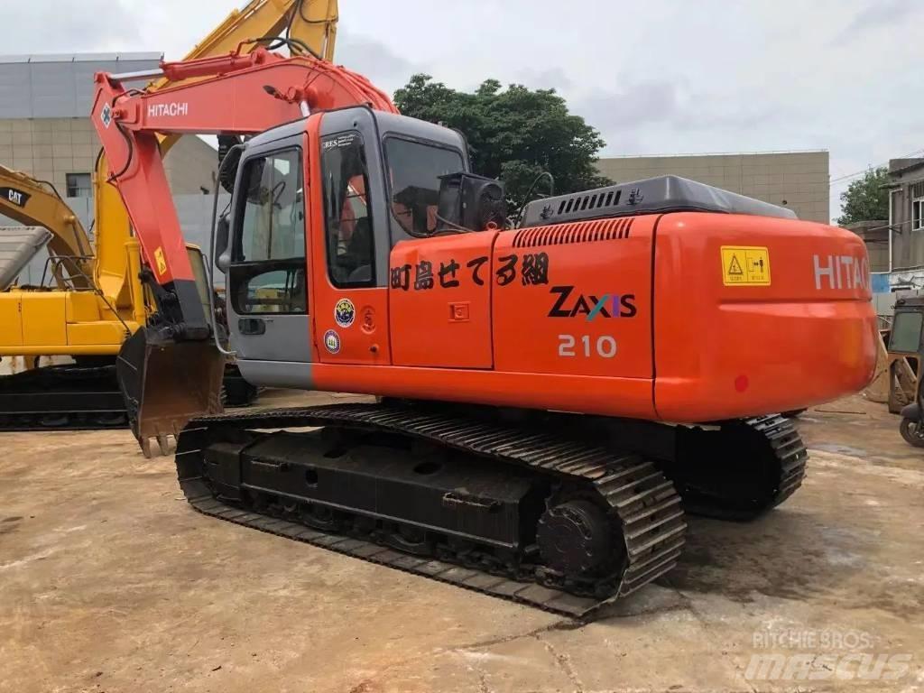 Hitachi ZX 210 Kāpurķēžu ekskavatori