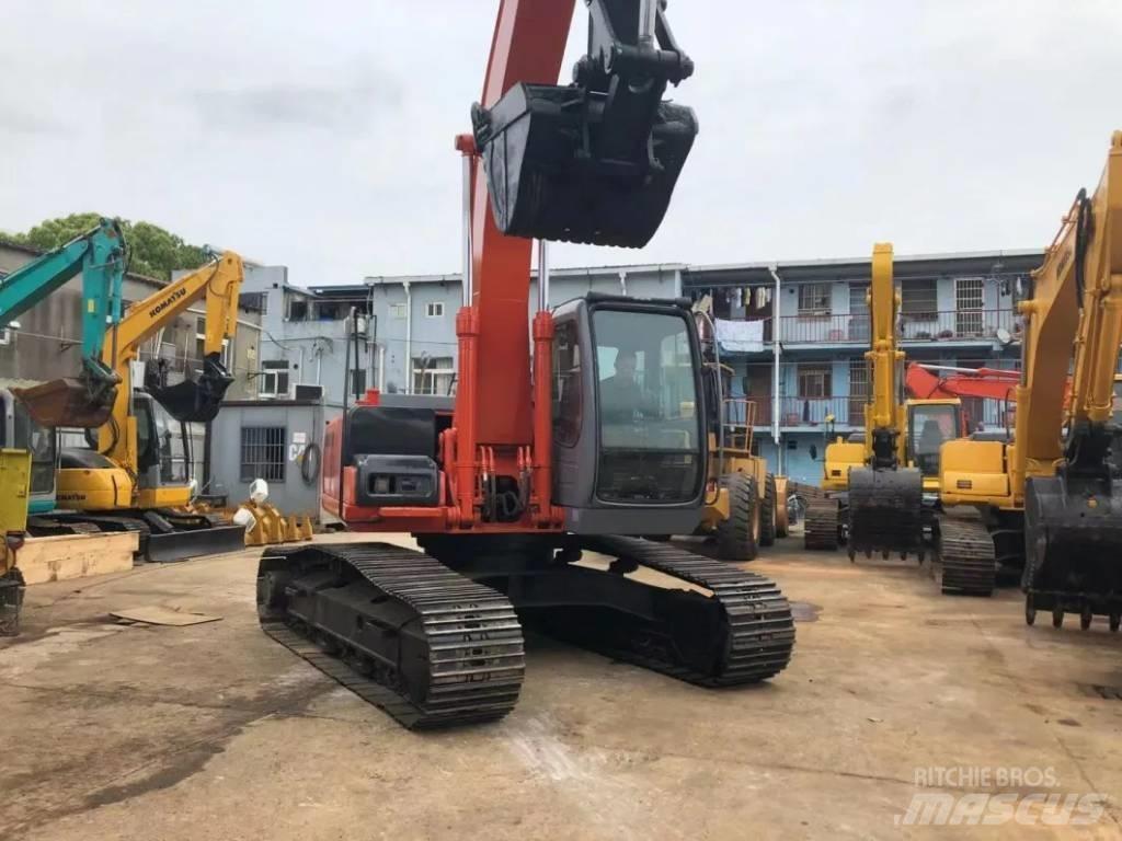 Hitachi ZX 210 Kāpurķēžu ekskavatori