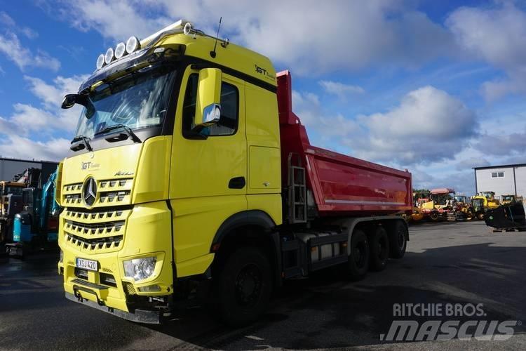 Mercedes-Benz Arocs Pašizgāzējs