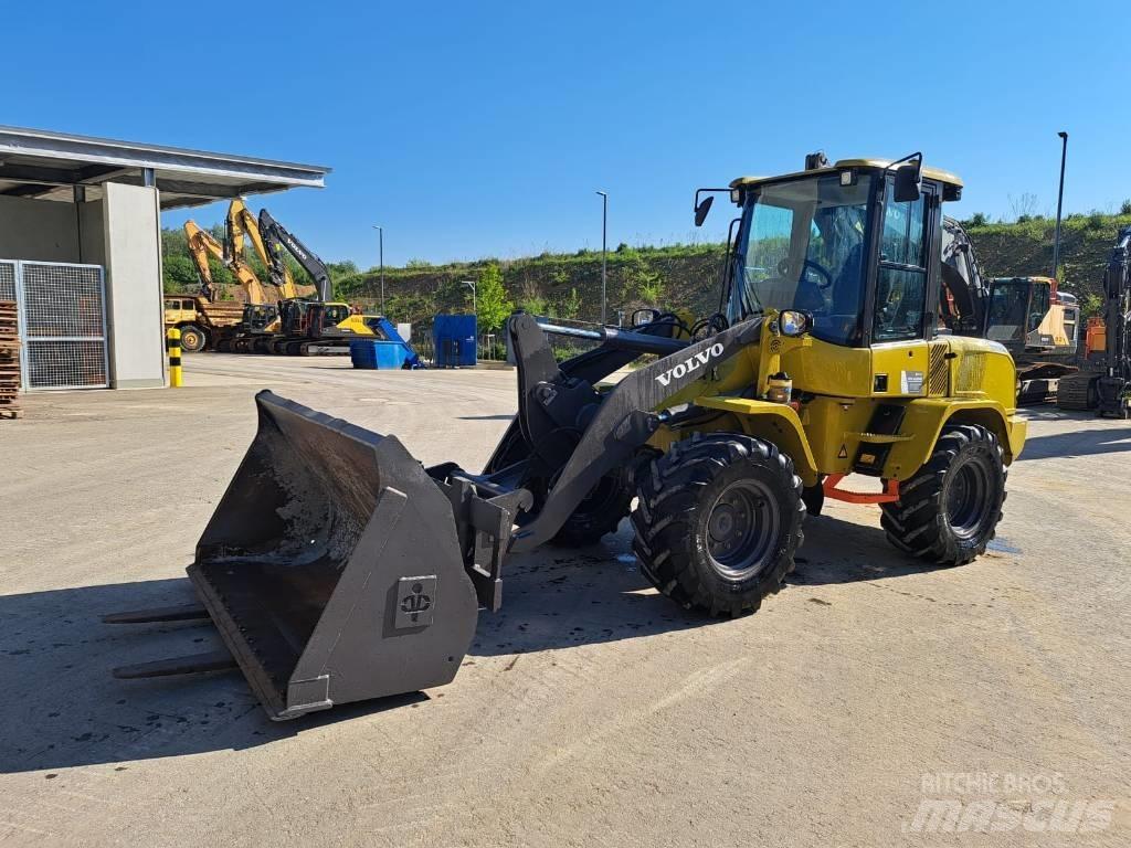 Volvo L 35 G Lietoti riteņu kompaktiekrāvēji