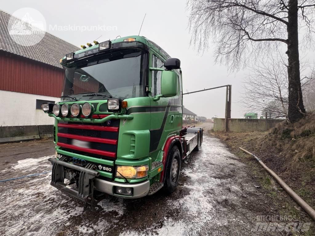 Scania R 164-580 Treileri ar āķi