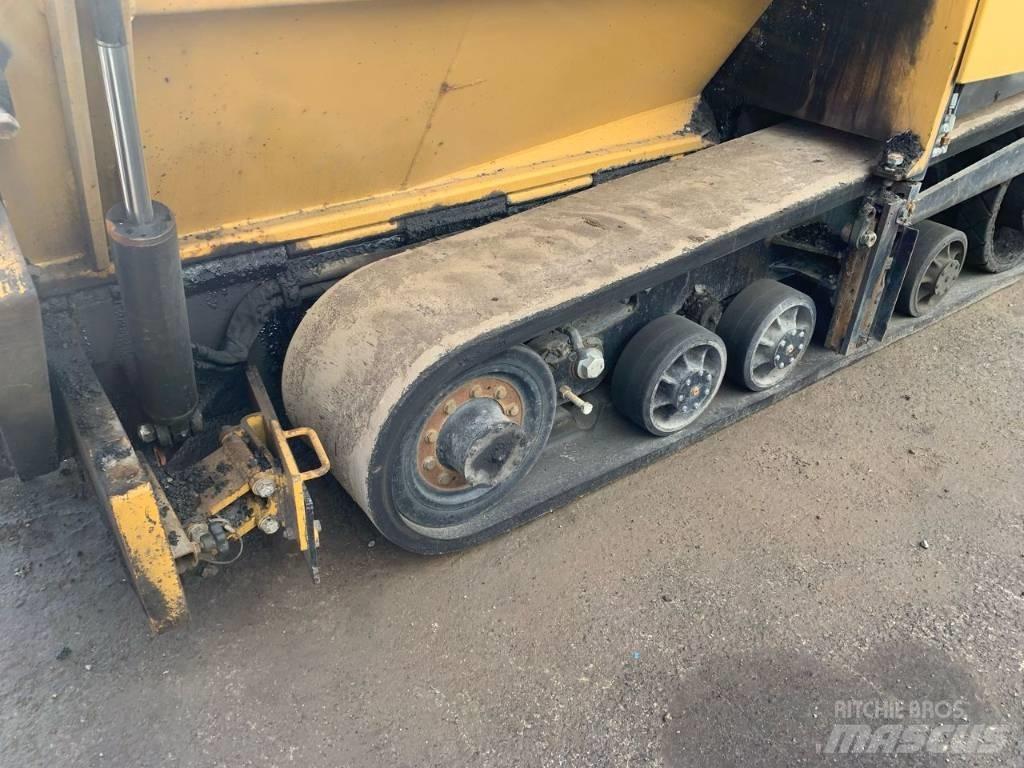 CAT AP355F Asfalta klājēji