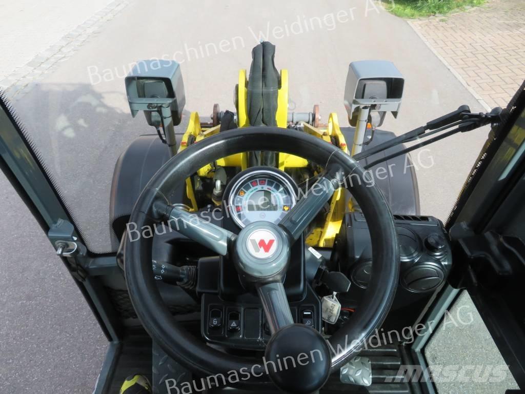 Neuson WL 25 Iekrāvēji uz riteņiem