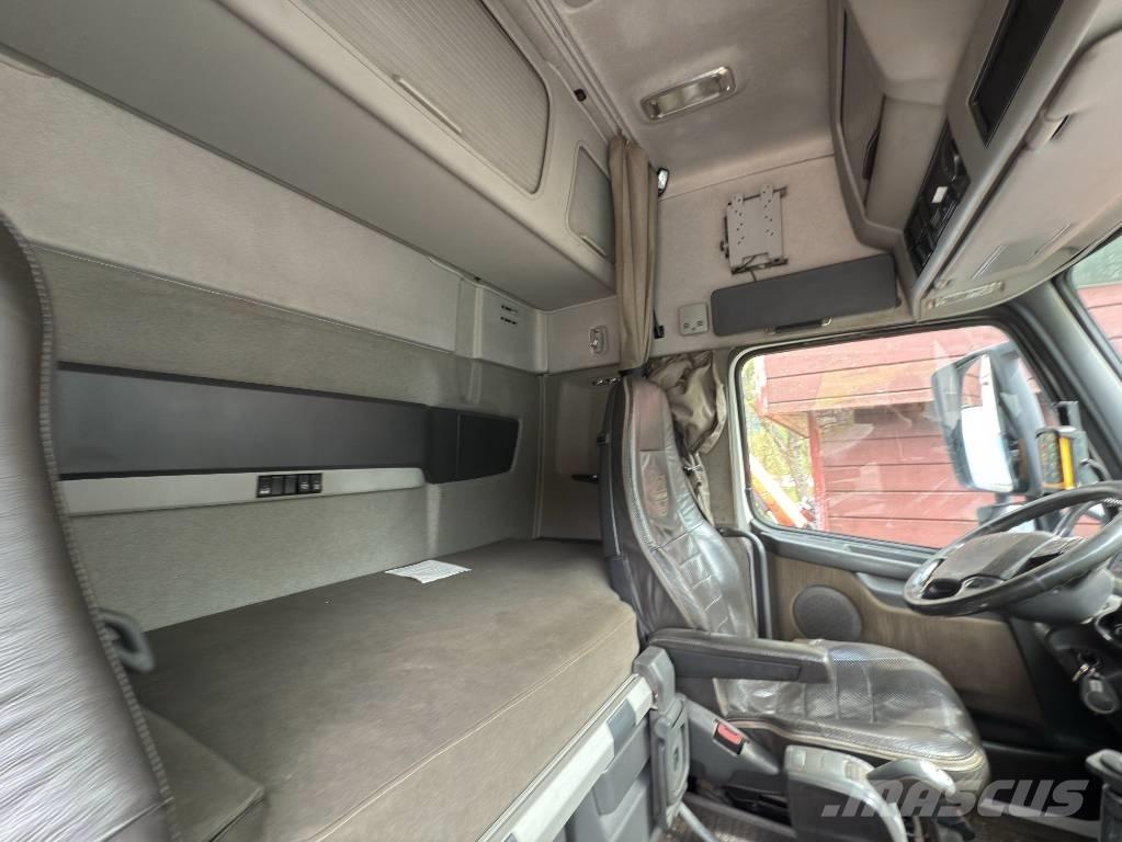 Volvo FH 540 Treileri ar āķi