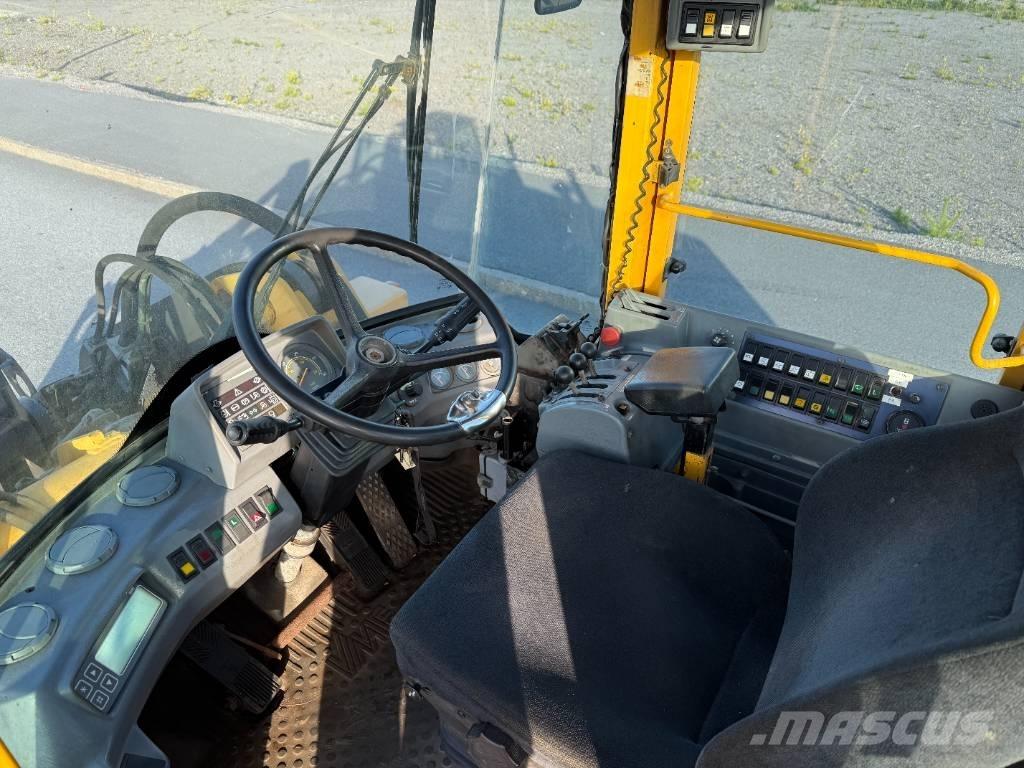 Volvo L 70 C Iekrāvēji uz riteņiem