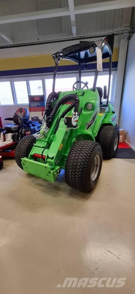 Avant 528 Multifunkcionālie iekrāvēji