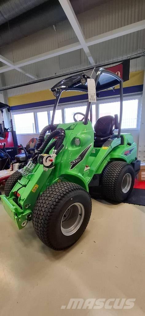 Avant 528 Multifunkcionālie iekrāvēji