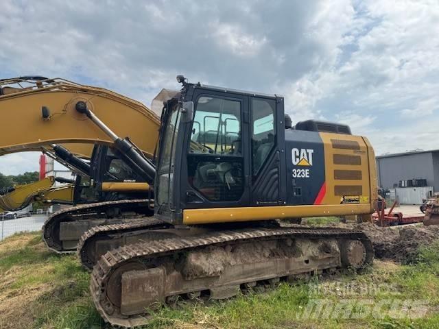 CAT 323 E Kāpurķēžu ekskavatori