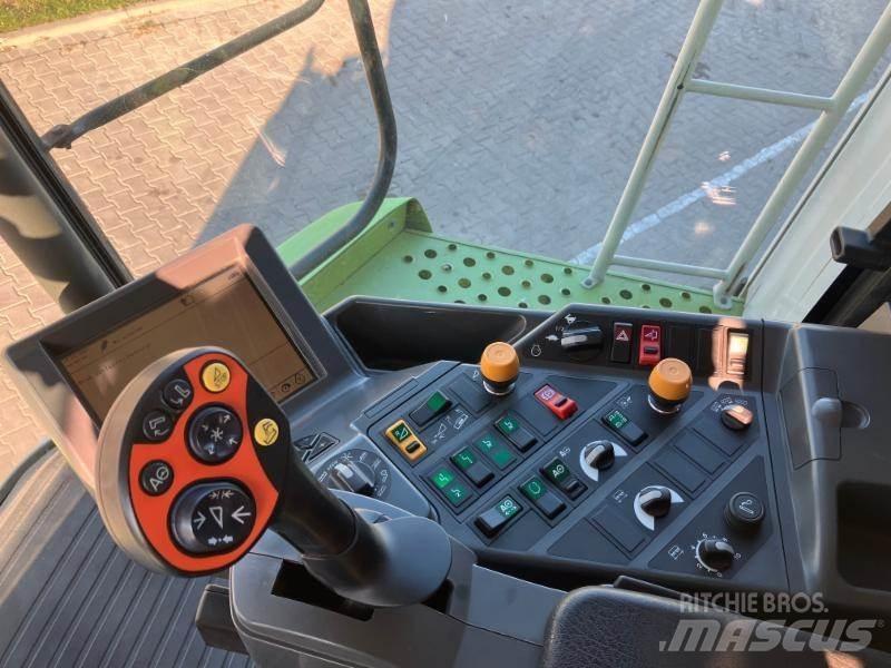 CLAAS LEXION 600 Ražas novākšanas kombaini